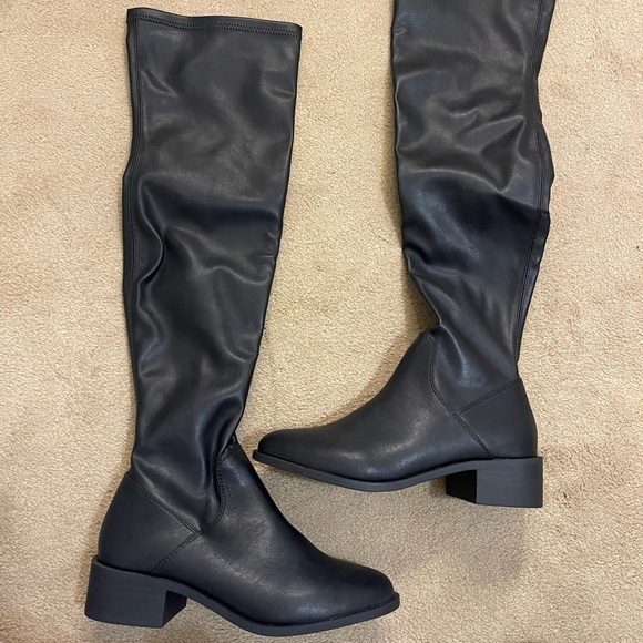 Brand New Sadie Steve Madden boot - Picture 2 of 4